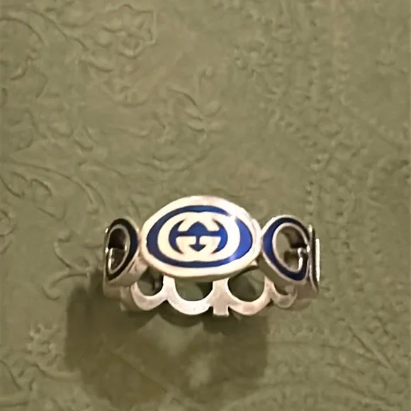 Gucci Unisex Sterling Silver Interlocking GG Logo Ring